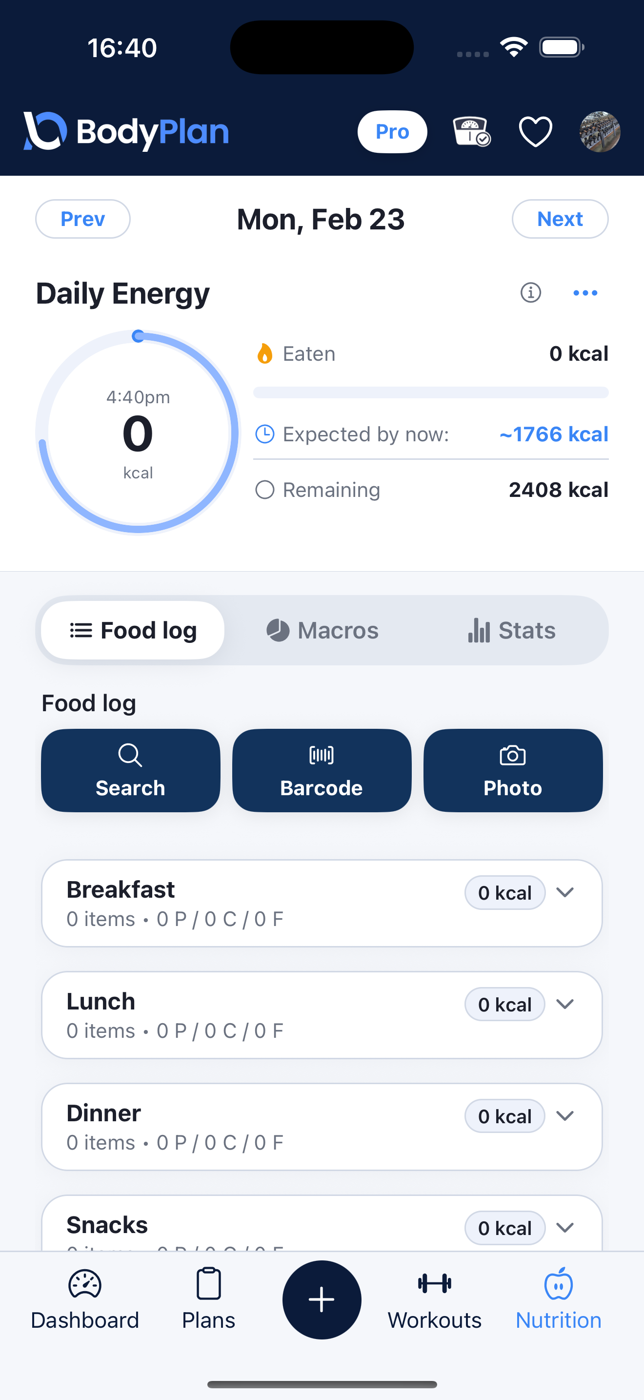 Nutrition dashboard showing daily calories, protein, carbohydrates and fat